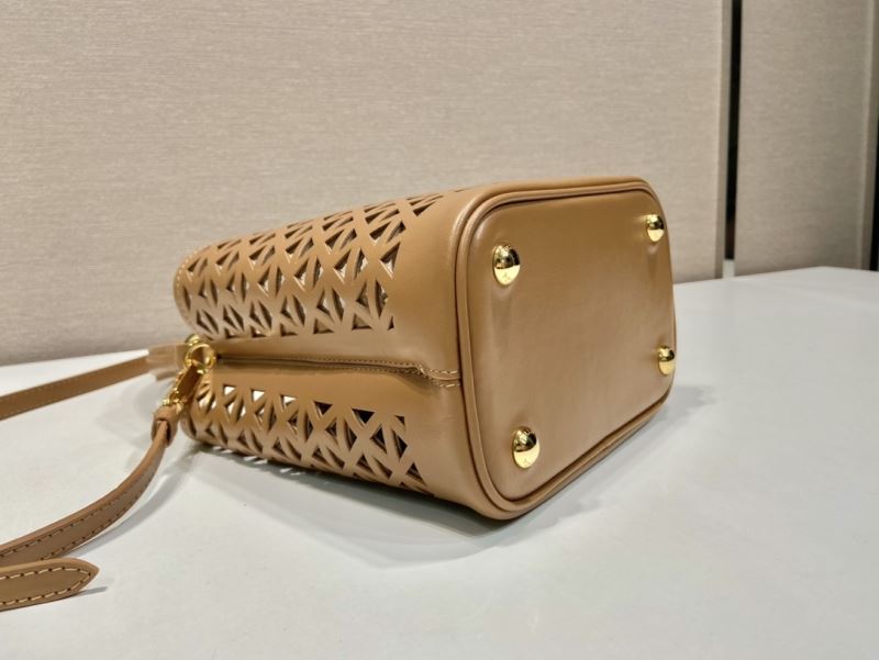 Pra*a bucket bags
